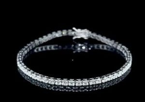 classic Diamond Tennis Bracelet